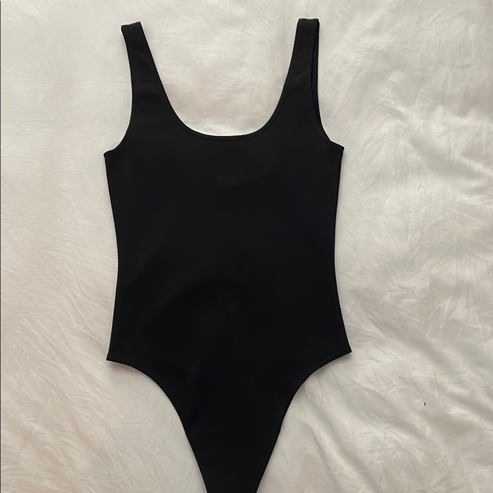 Aritzia sleeveless bodysuit